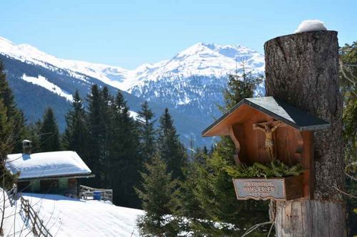 Mitä tehdä maaliskuussa lomalla karwendel? Vinkkejä talvilomalle